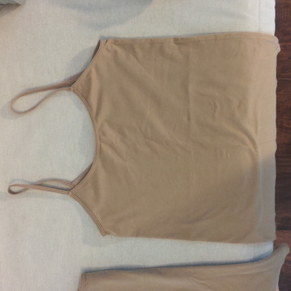 2 - stretch under tanks - Picture 4 of 4